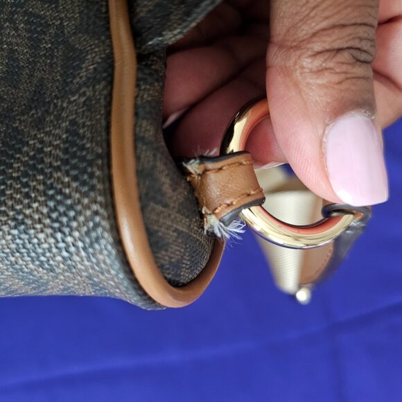 Slater Medium Signature Logo Sling Pack - Picture 9 of 10